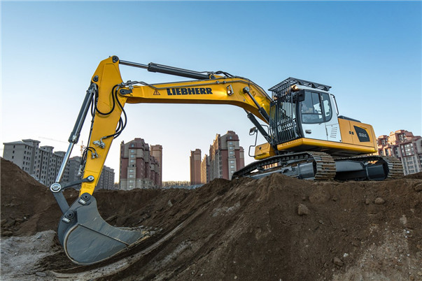 Upgrade your Liebherr R924 excavator's engine with our high-quality parts