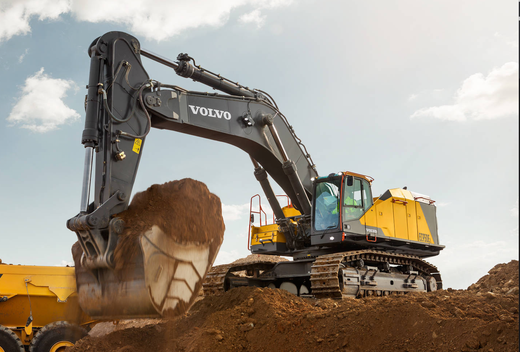Excavator Engine Replacement: When is it Necessary?