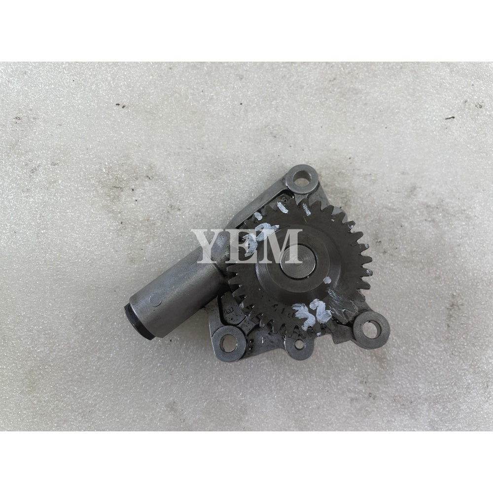 Engine Oil Pump For Yanmar 3TNM68 119125-32000 Excavator Parts Engine