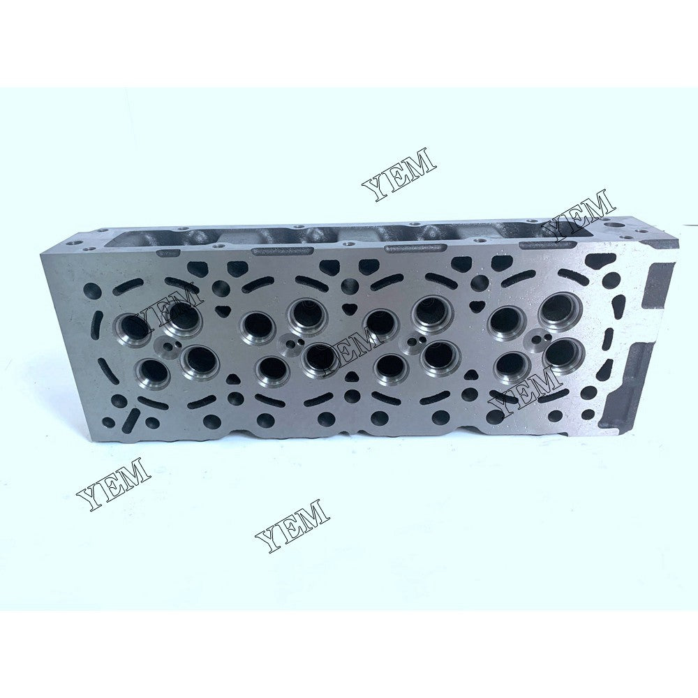 durable cylinder head For Kubota V2607 Engine Parts