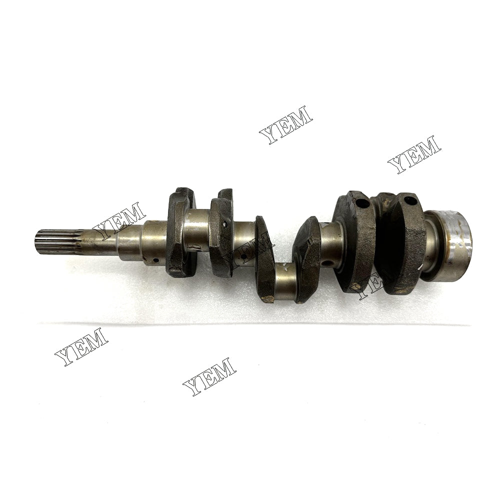 D722 Crankshaft 16861-23012 1686123012 For Kubota D722 Engine Parts