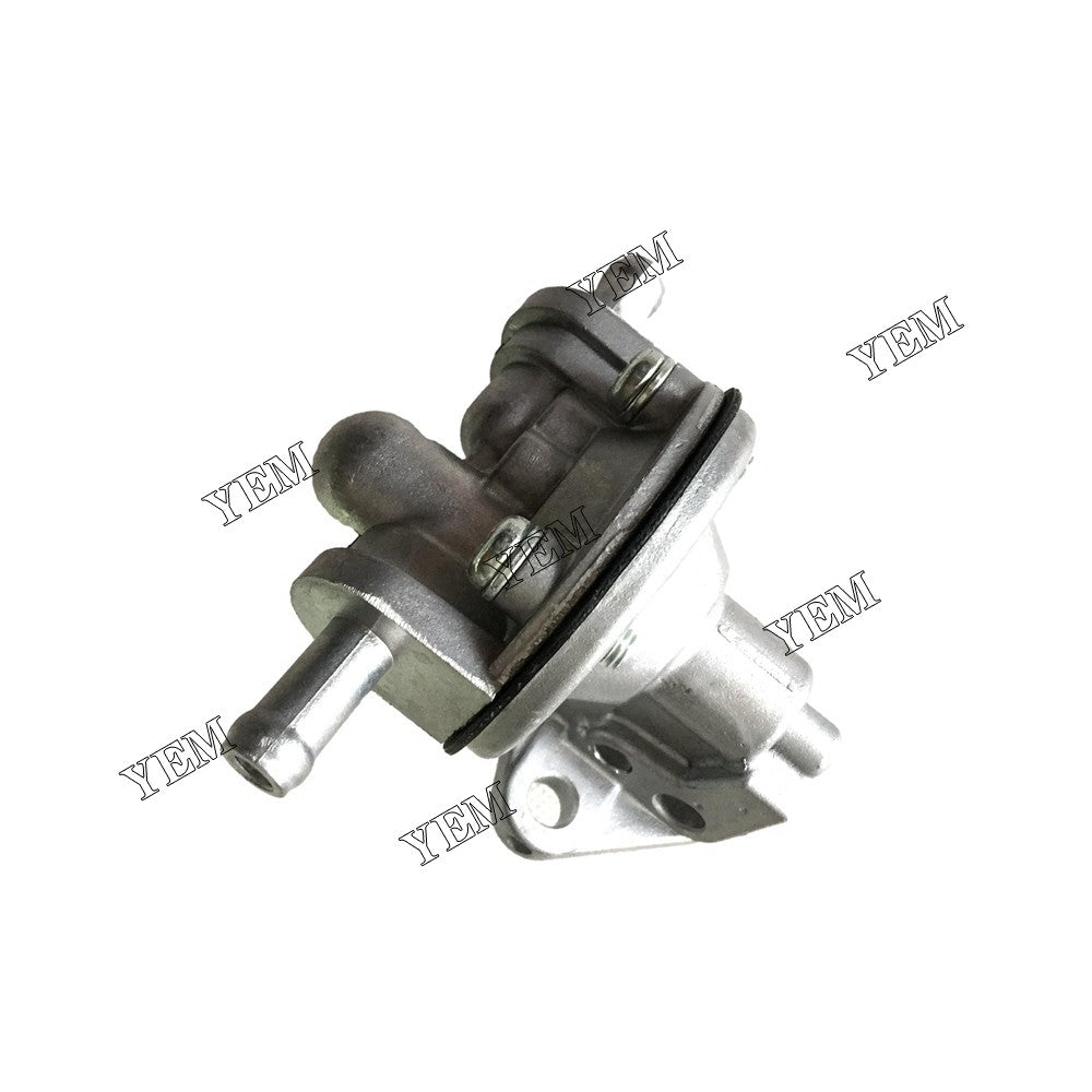 For Kubota D722 Fuel Pump 15821-52030 D722 diesel engine Parts