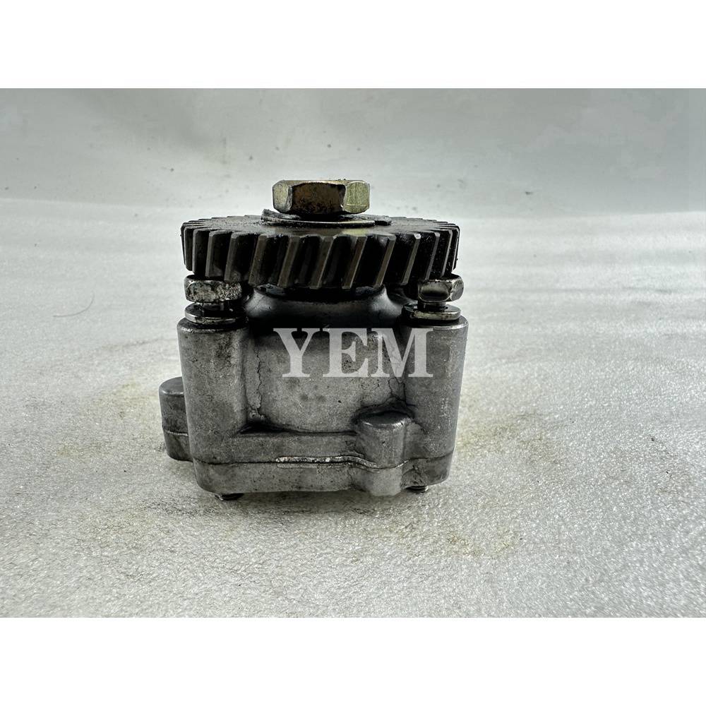 Z600 Oil Pump 33T For Kubota Excavator Parts For Kubota