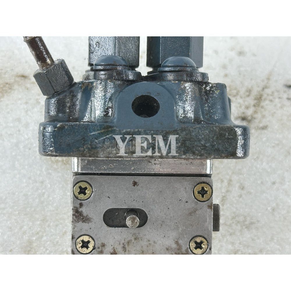 Used Fuel Injection Pump 16001-5101 For Kubota Z482 Excavator Engine Parts For Kubota