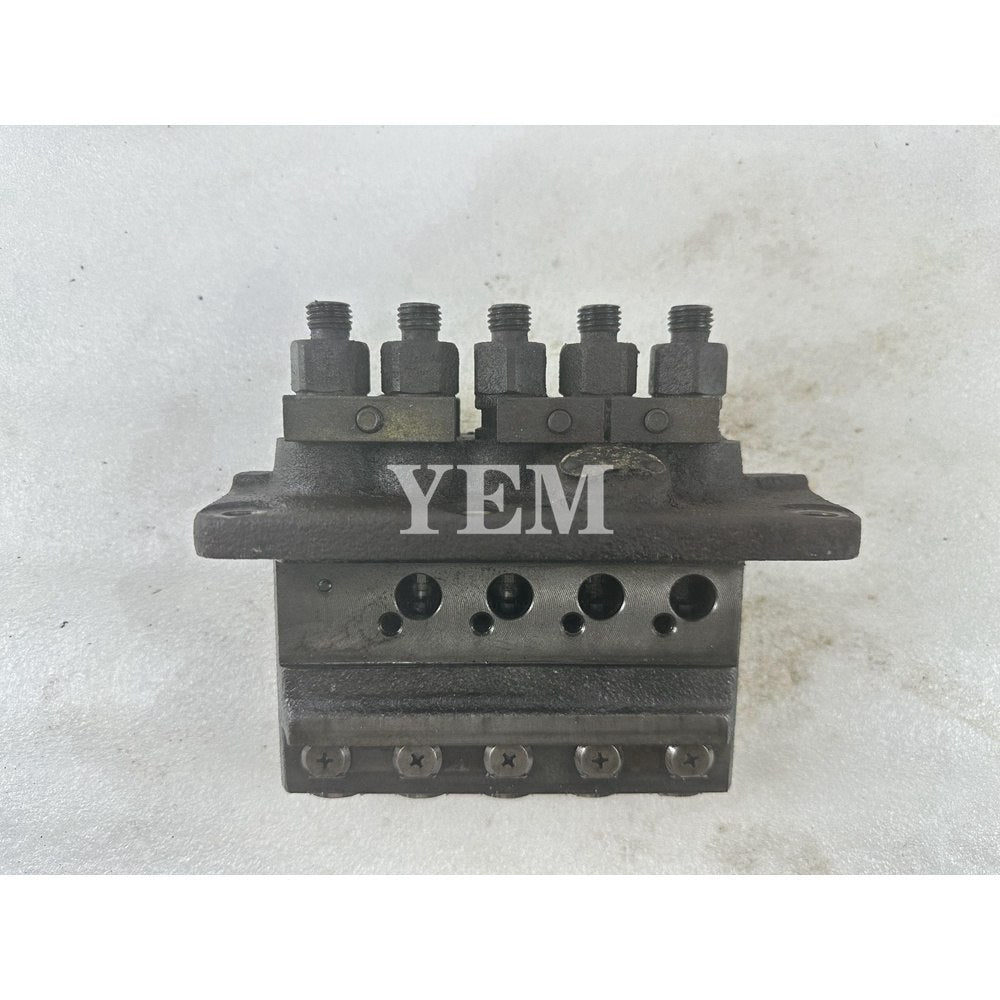 Used Fuel Injection Pump For Kubota F2503T Excavator Engine Parts For Kubota