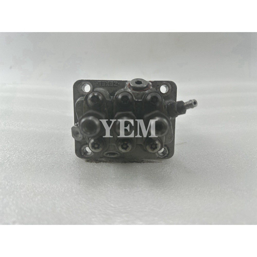 Used Fuel Injection Pump 17529-5101 For Kubota D722 Excavator Engine Parts For Kubota