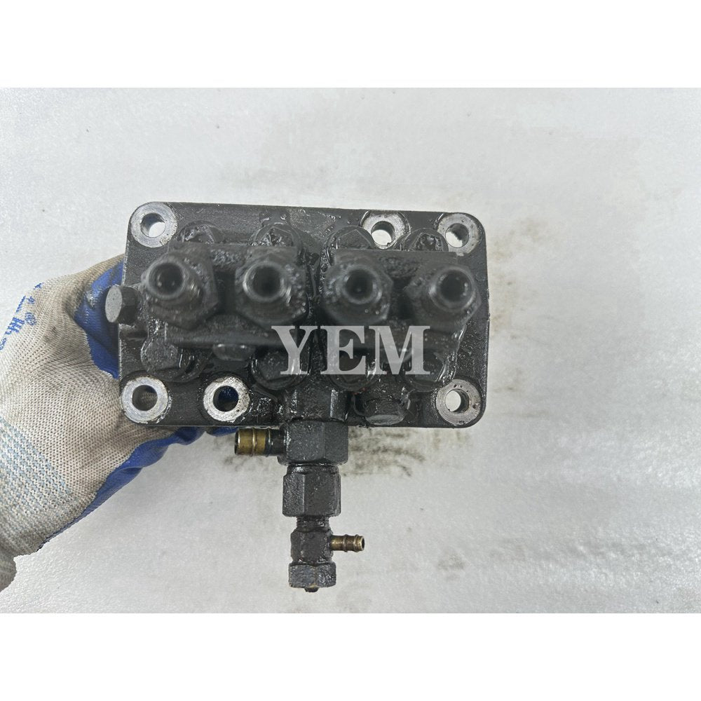 Used Fuel Injection Pump For Kubota V2003-DI Engine Parts Excavator KX121-3 KX161 For Kubota