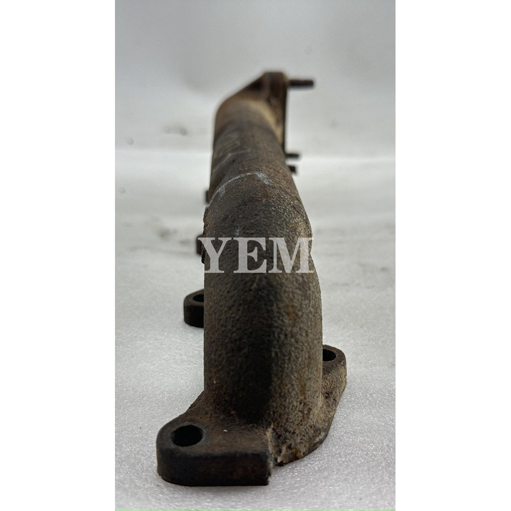 Used Exhaust Manifold 17377-12312 For Kubota V2203 Engine L4200 GL-400 T450 KL415 T430 B300B B300 S175 S130 1300D skid steer loader For Kubota