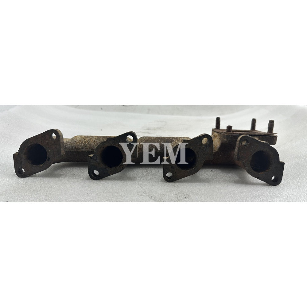 Used Exhaust Manifold 17377-12312 For Kubota V2203 Engine L4200 GL-400 T450 KL415 T430 B300B B300 S175 S130 1300D skid steer loader For Kubota