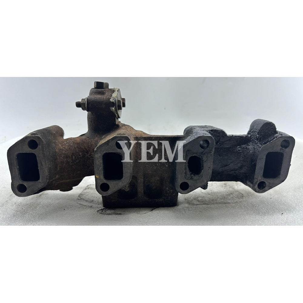 Used Exhaust Manifold For Yanmar 4TN78 Engine John Deere Excavator 50 For Yanmar