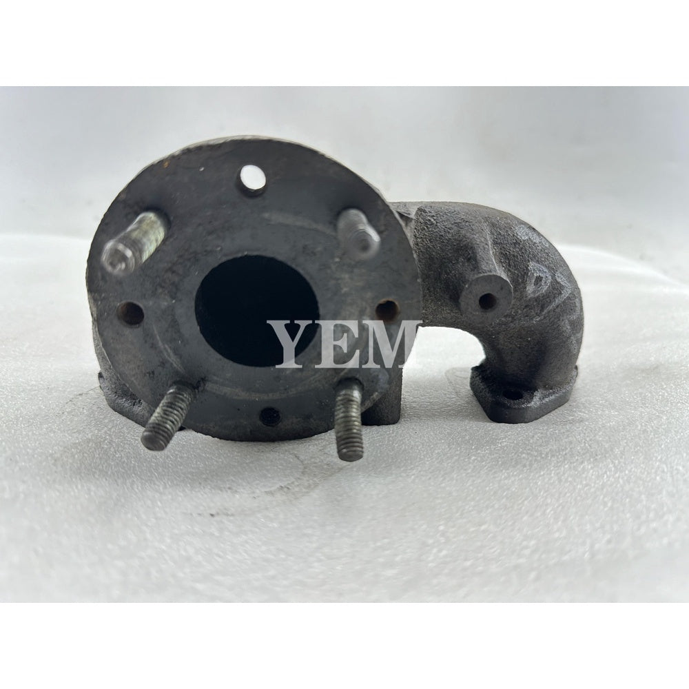 Used Exhaust Manifold 19024-12317 For Kubota D722 Engine BX1800 430 B7300 B74006215 F21D 5215 BX1870 GB14 tractor For Kubota