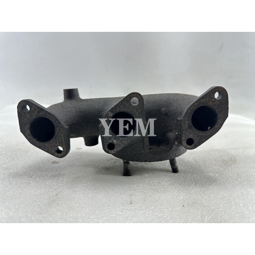 Used Exhaust Manifold 19024-12317 For Kubota D722 Engine BX1800 430 B7300 B74006215 F21D 5215 BX1870 GB14 tractor For Kubota