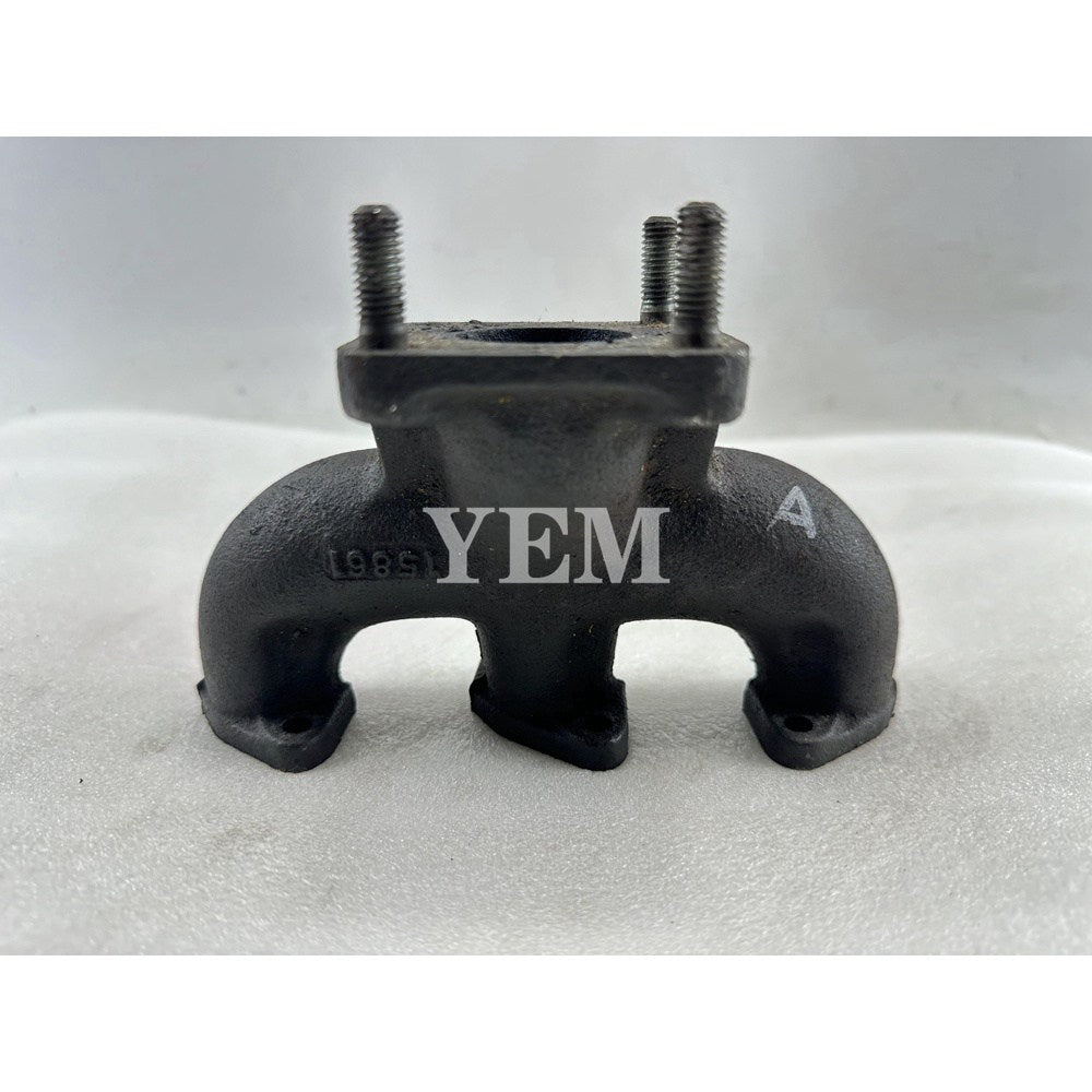 Used Exhaust Manifold For Kubota D722 Engine