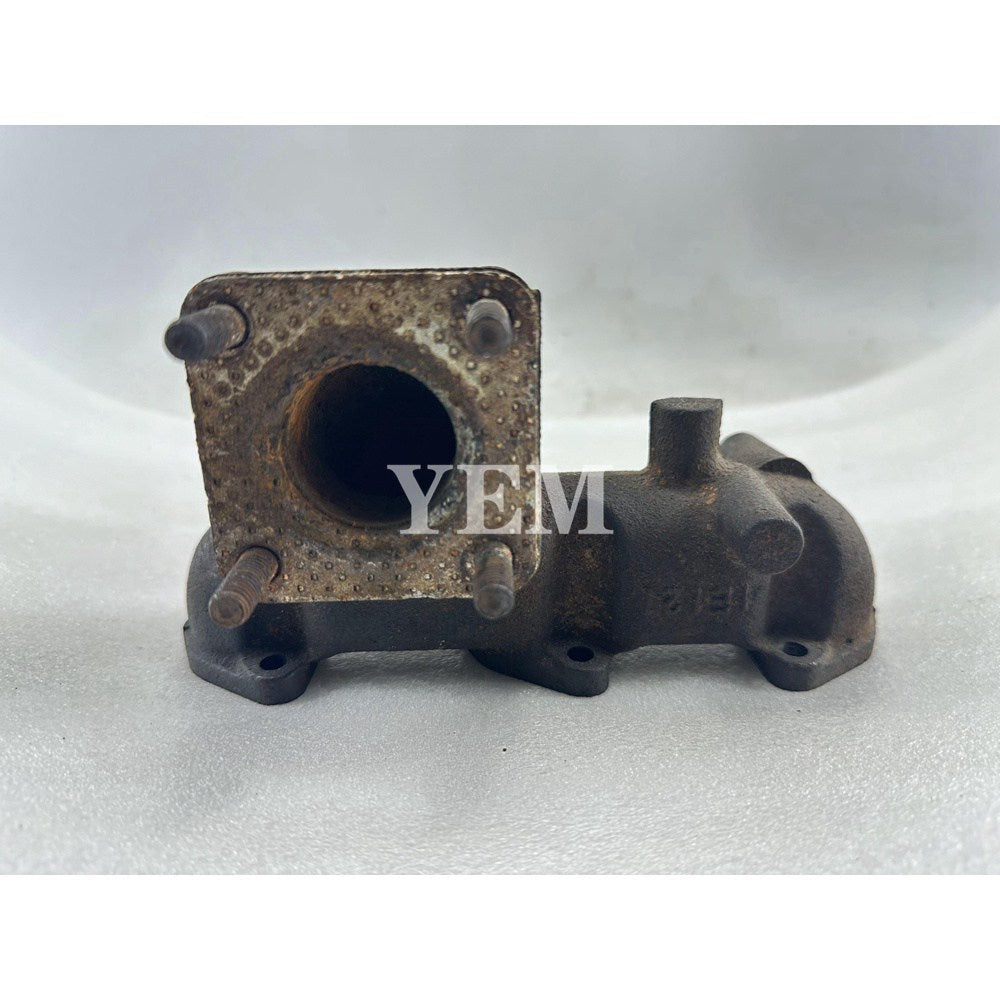 Used Exhaust Manifold 1E121-12310 For Kubota D902 Engine BX2360 BX23S ZD1021 ZD323 450 BX25D WD-825 DA-725 mini loader For Kubota