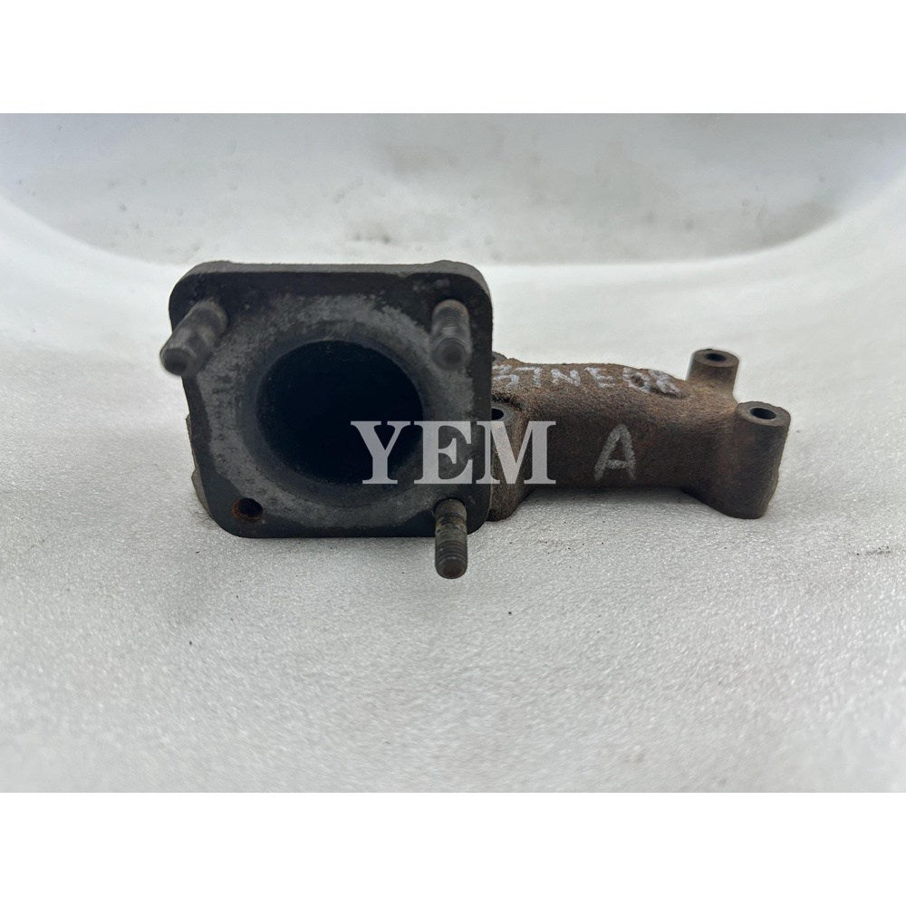 Used Exhaust Manifold For Yanmar 3TNE68 Engine Komatsu 3D68 3D68E For Yanmar