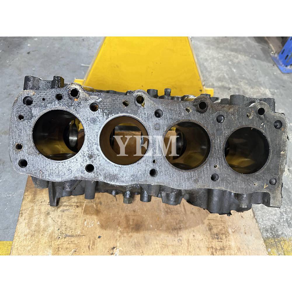 4FE1 Cylinder Block For Isuzu TractorData.com Iseki TA320 tractor engine For Isuzu