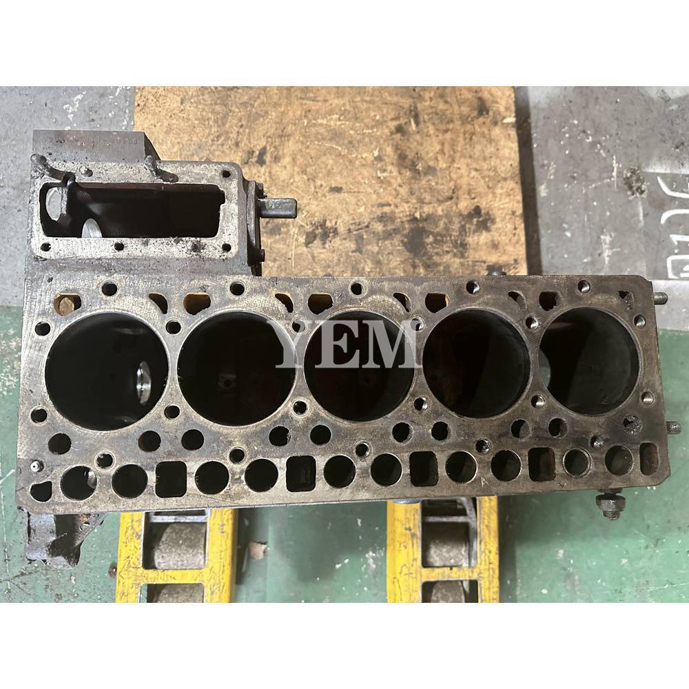 F2803 Cylinder Block For Kubota BT CBD 3. diesel forklift