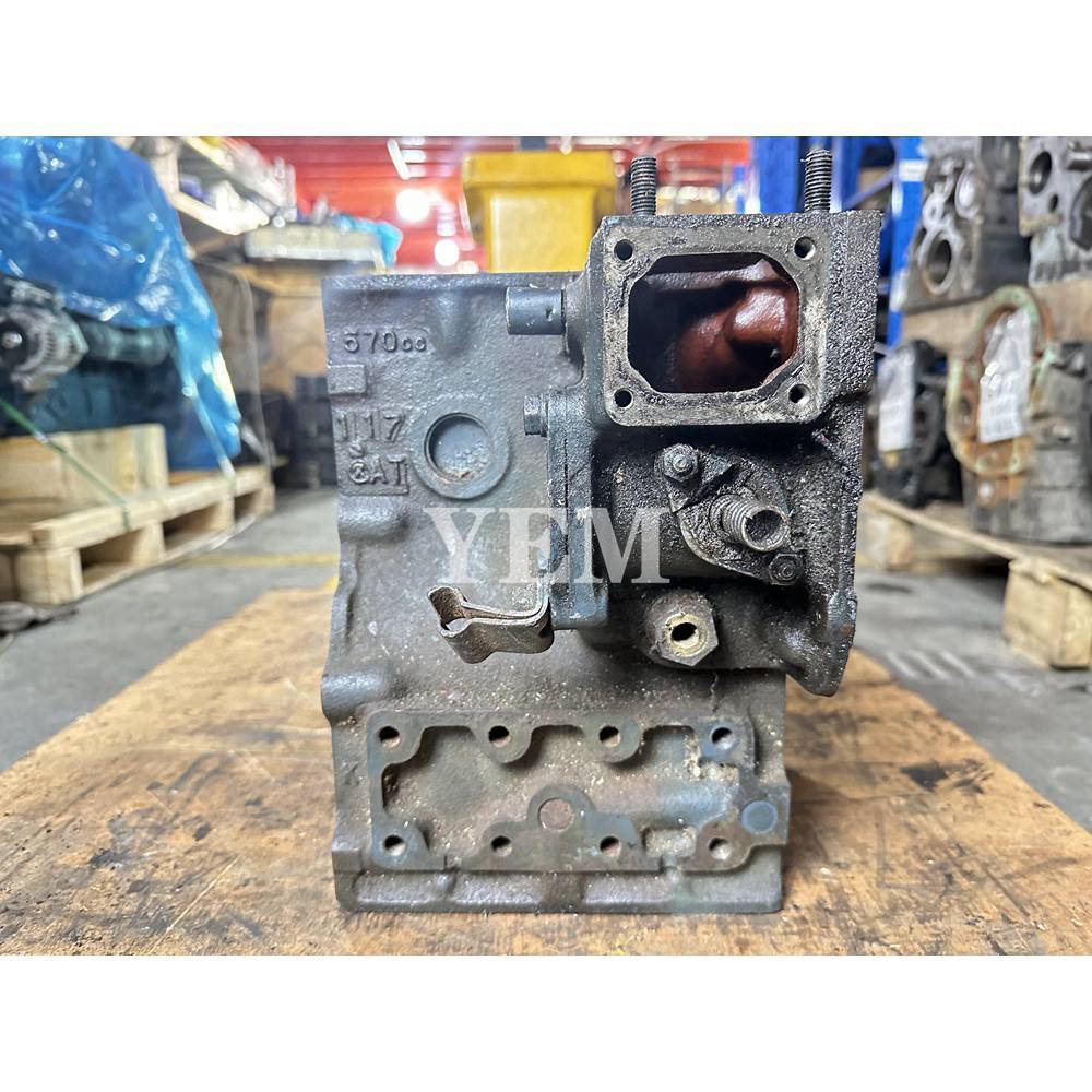 Z600 Cylinder Block 15956-0101-0 For Kubota John Deere Z665 Z6000 Z625 Z625 Z645 Z655 Z665 Z655 tractor For Kubota