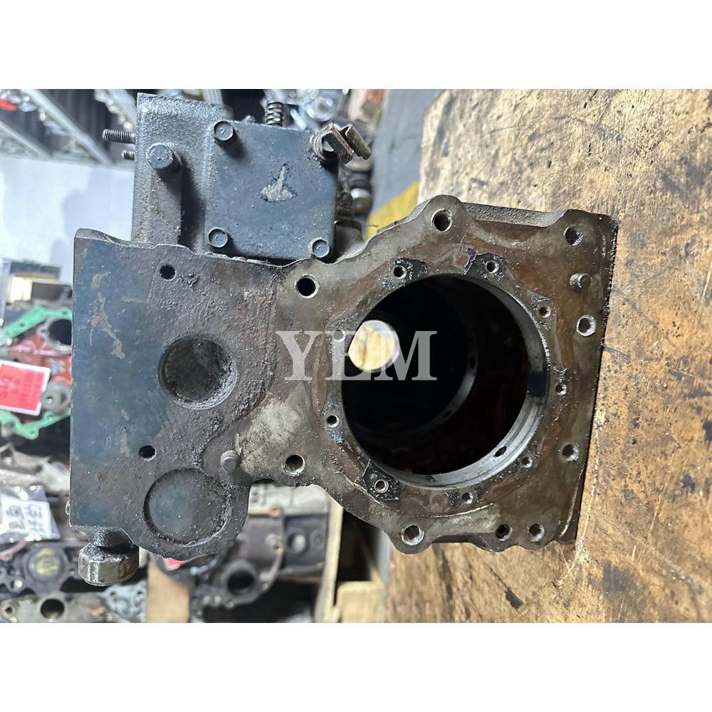 Z600 Cylinder Block 15956-0101-0 For Kubota John Deere Z665 Z6000 Z625 Z625 Z645 Z655 Z665 Z655 tractor For Kubota