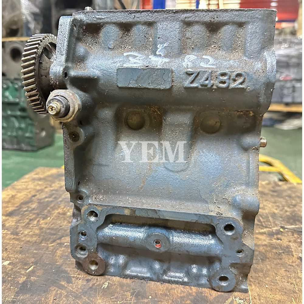 Z482 Cylinder Block 16853-01016 For Kubota Gehlmax MB 048 excavator For Kubota