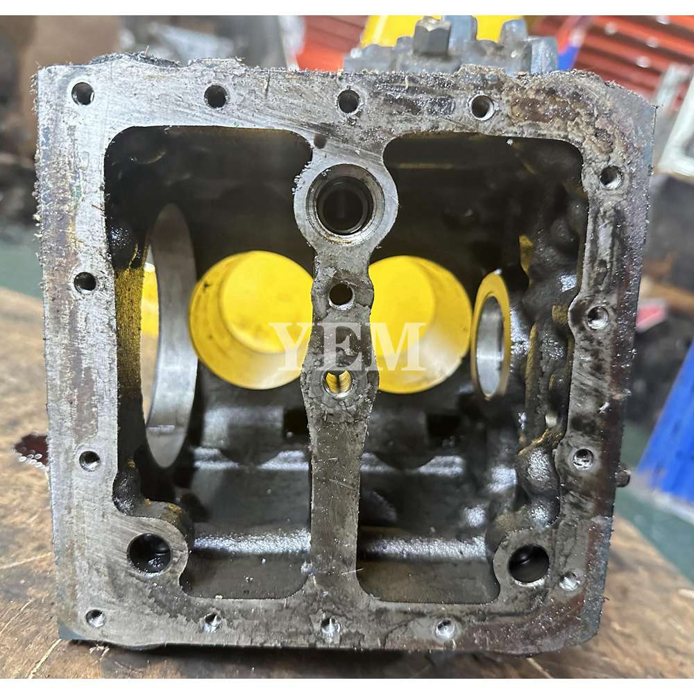 Z482 Cylinder Block 16853-01016 For Kubota Gehlmax MB 048 excavator For Kubota