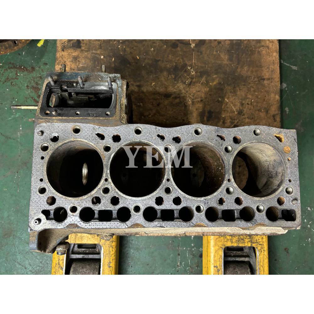 V1405 Cylinder Block For Kubota X-24 tractor engine