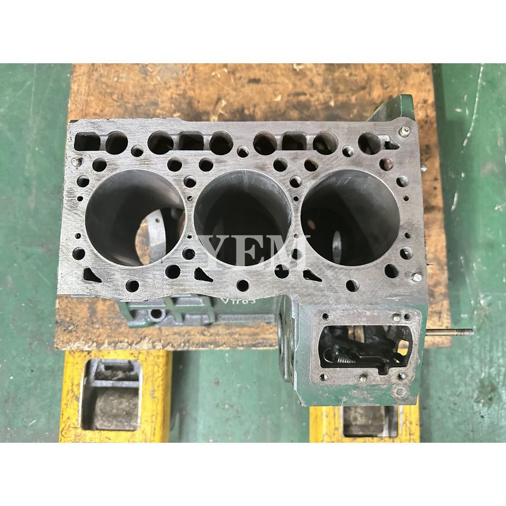 D1105 A Cylinder Block 1E021-01017 For Kubota D1105 A Excavator tractor Engine