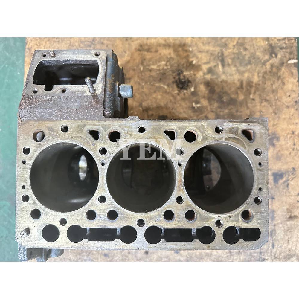 D902 Cylinder Block For Kubota BX2360 BX23S ZD1021 ZD323 450 BX25D WD-825 DA-725 mini loader