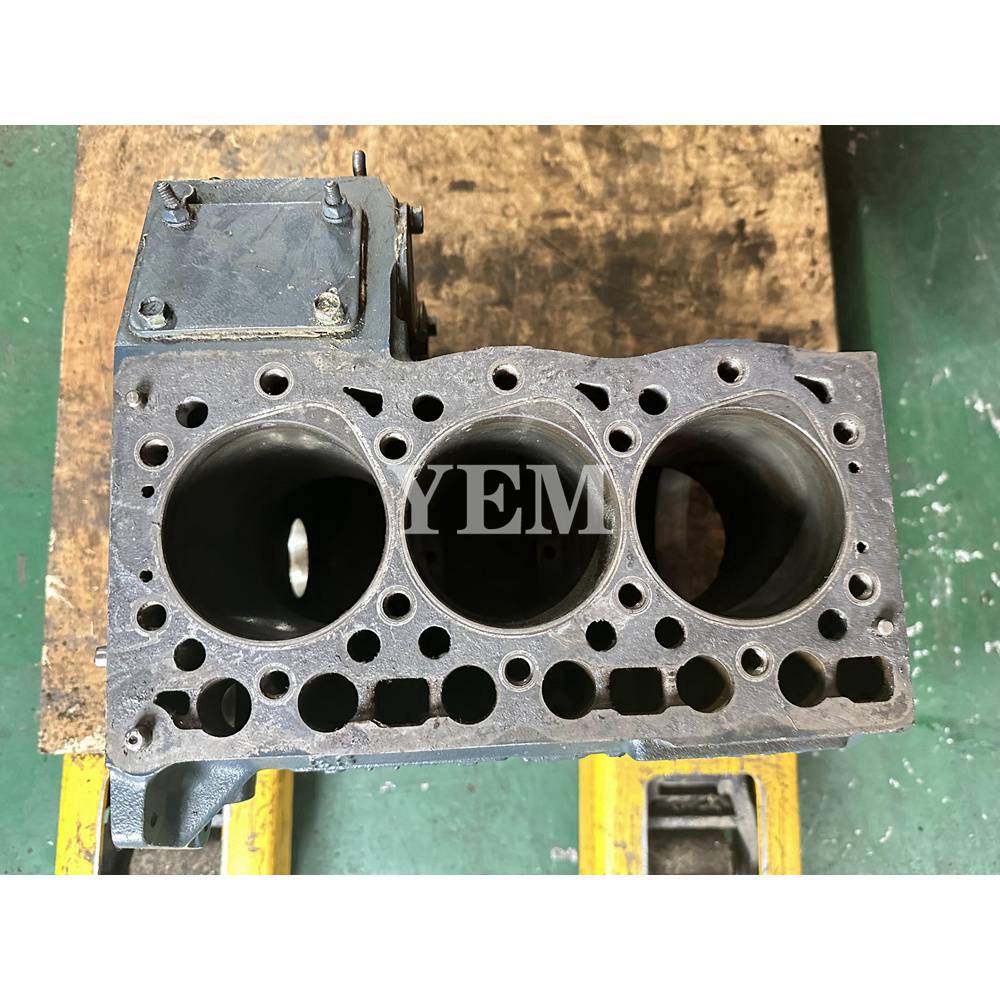 D1105 B Cylinder Block 16684-01018 For Kubota D1105 B Excavator tractor Engine