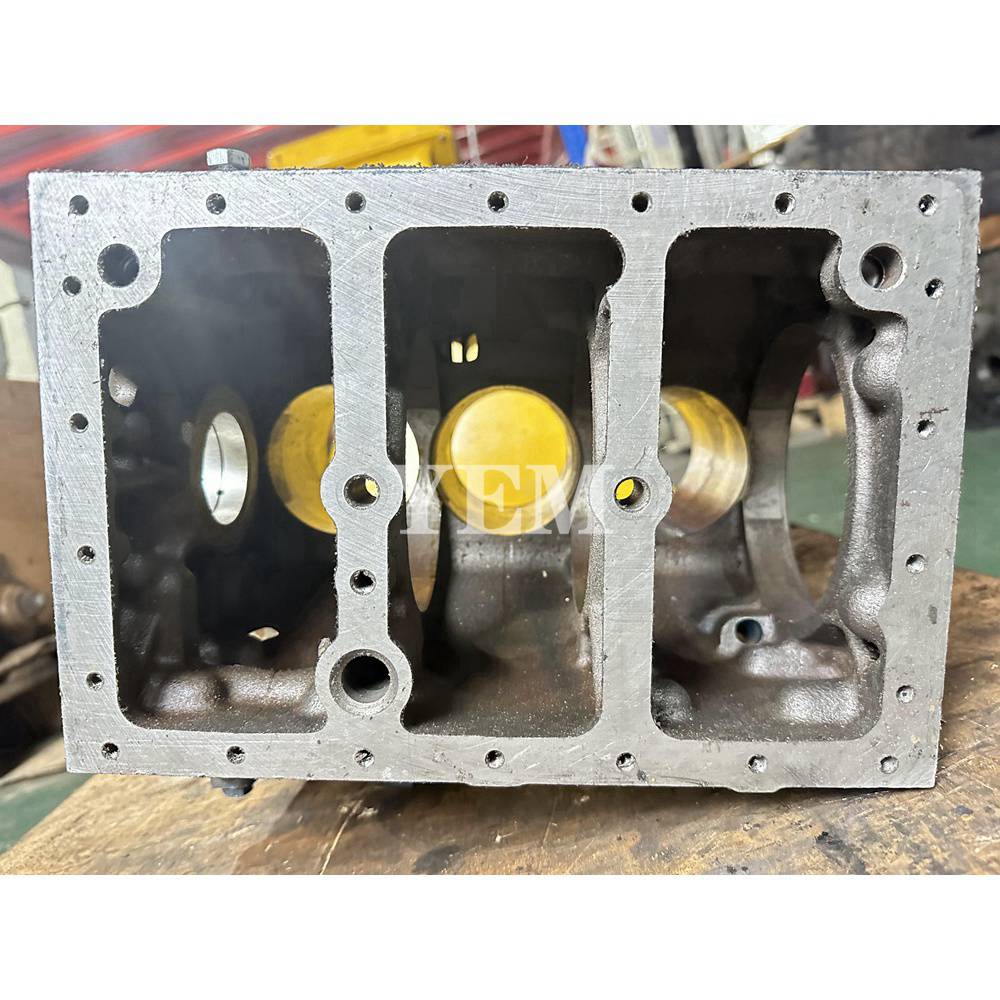 D1105 B Cylinder Block 16684-01018 For Kubota D1105 B Excavator tractor Engine For Kubota