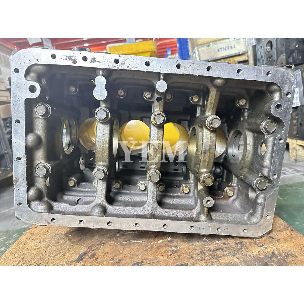 V2607 Cylinder Block For Kubota Menzi A4 excavator For Kubota