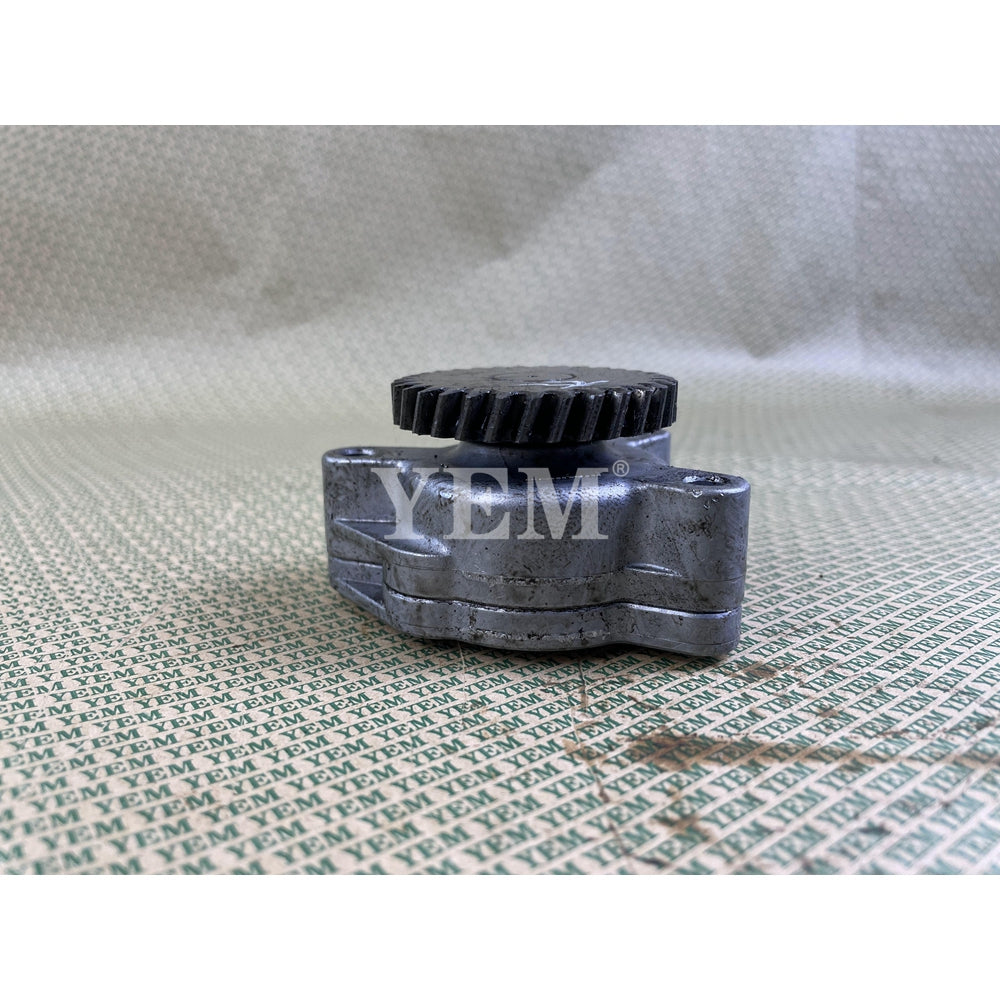 USED OIL PUMP FOR KUBOTA D722 D902 ENGINE For Kubota