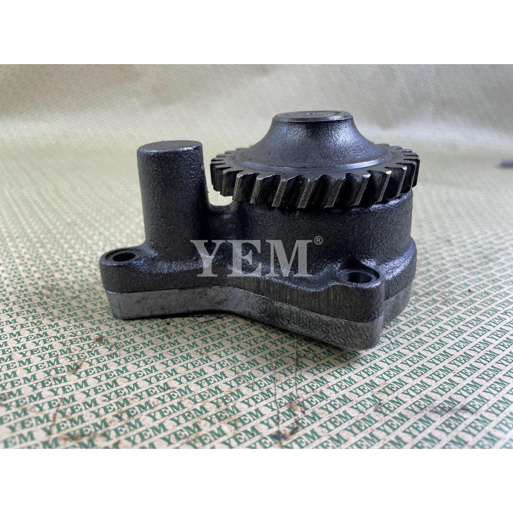 4TN78 OIL PUMP FOR YANMAR (USED) For Yanmar