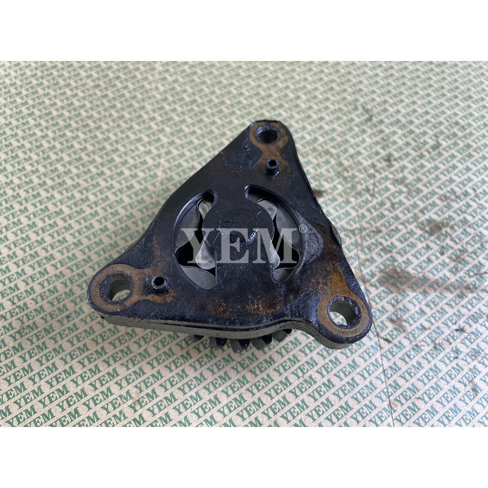 2TN66 OIL PUMP FOR YANMAR (USED) For Yanmar