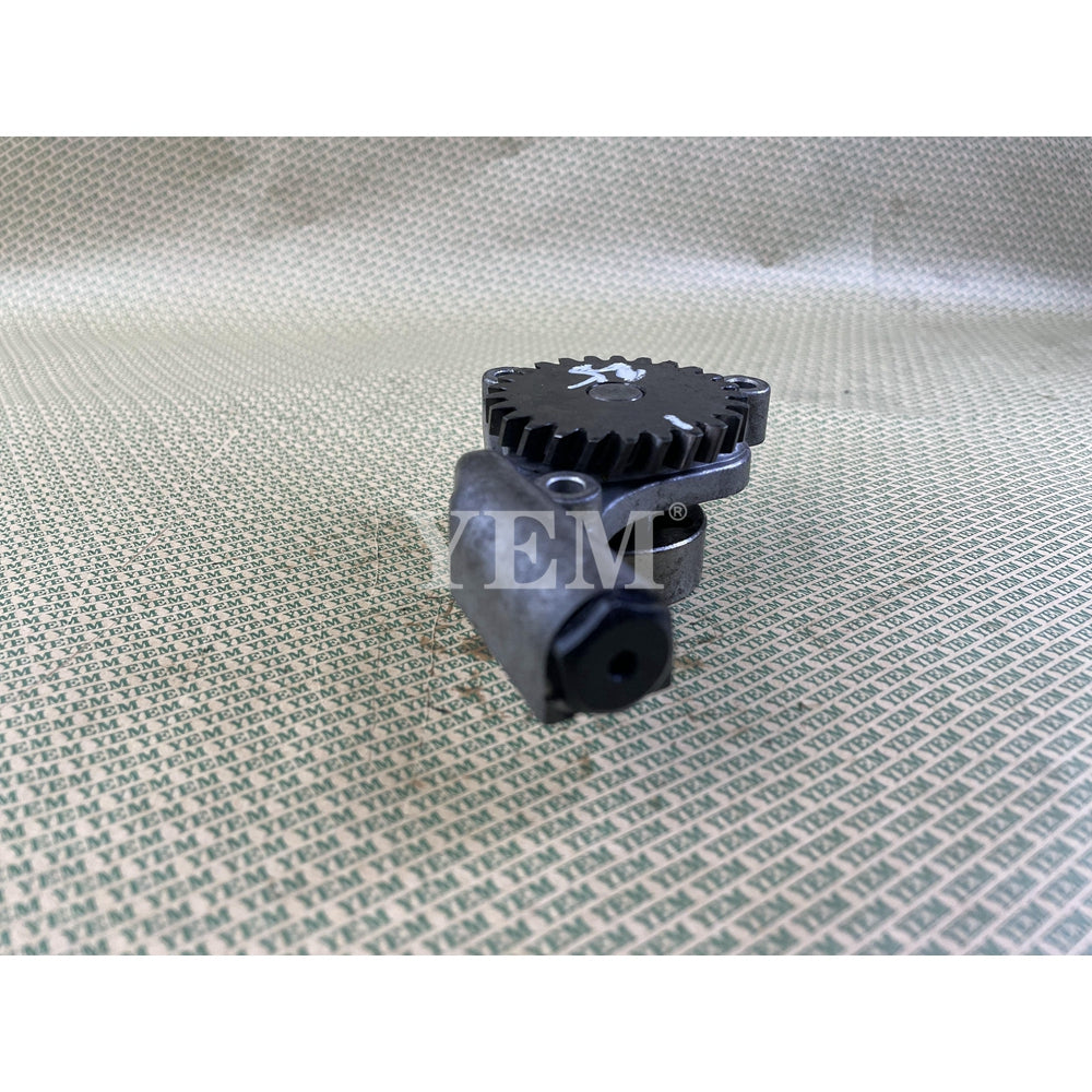 FOR KUBOTA ENGINE E72 OIL PUMP For Kubota