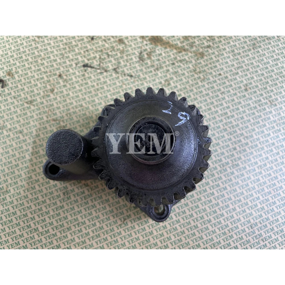 4TN78 OIL PUMP FOR YANMAR (USED) For Yanmar