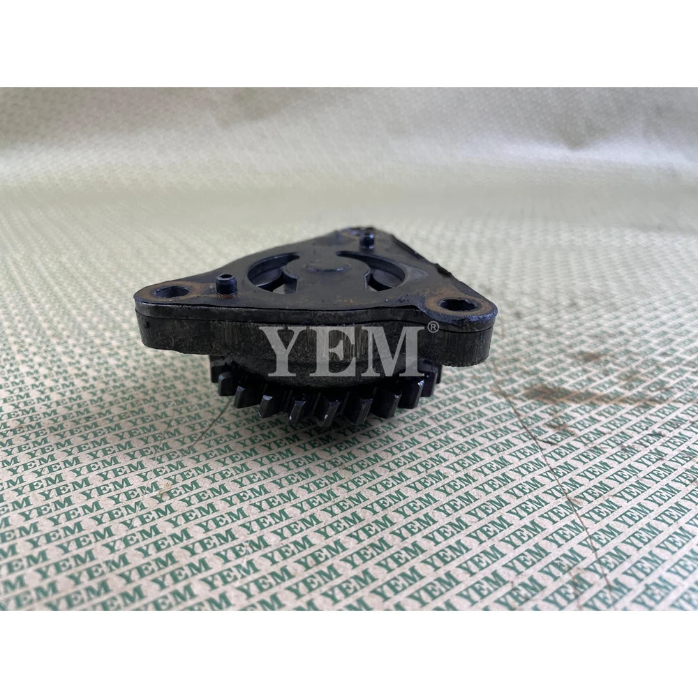 2TN66 OIL PUMP FOR YANMAR (USED) For Yanmar