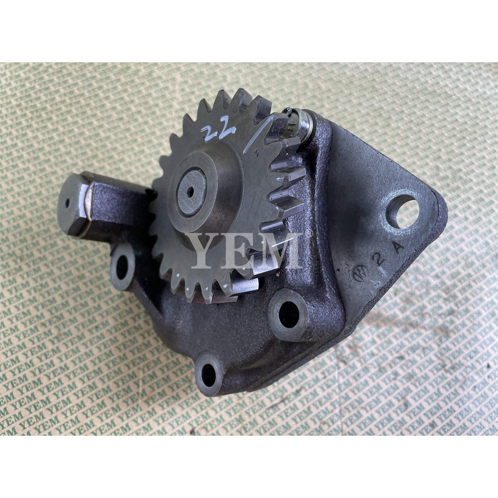 SECOND HAND OIL PUMP FOR YANMAR 4TN100 DIESEL ENGINE PARTS For Yanmar