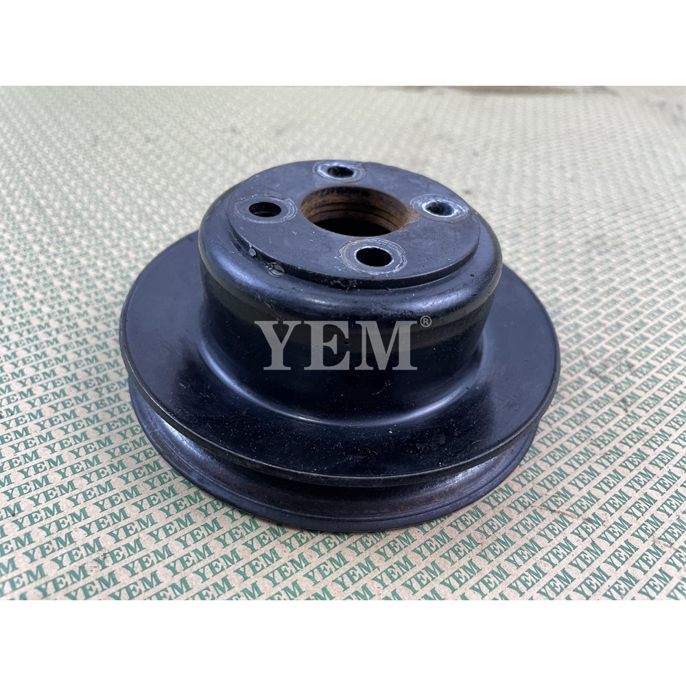 FOR YANMAR ENGINE 3TNV76 FAN PULLEY (USED) For Yanmar