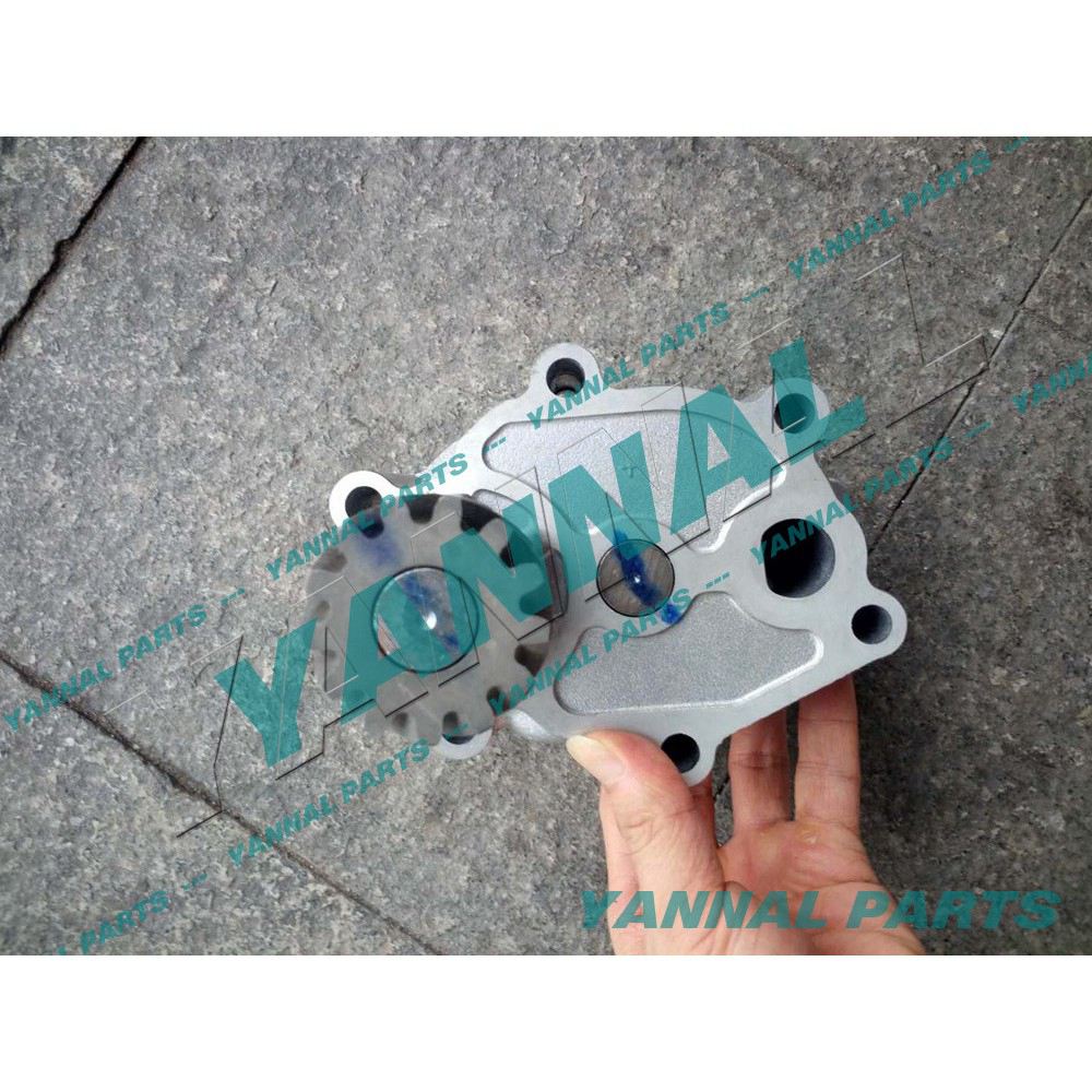 NISSAN FD6 WATER PUMP For Nissan