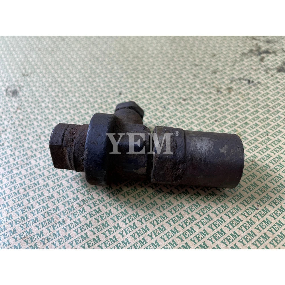 FOR YANMAR ENGINE 3T75 NOZZLE HOLDER (USED) For Yanmar