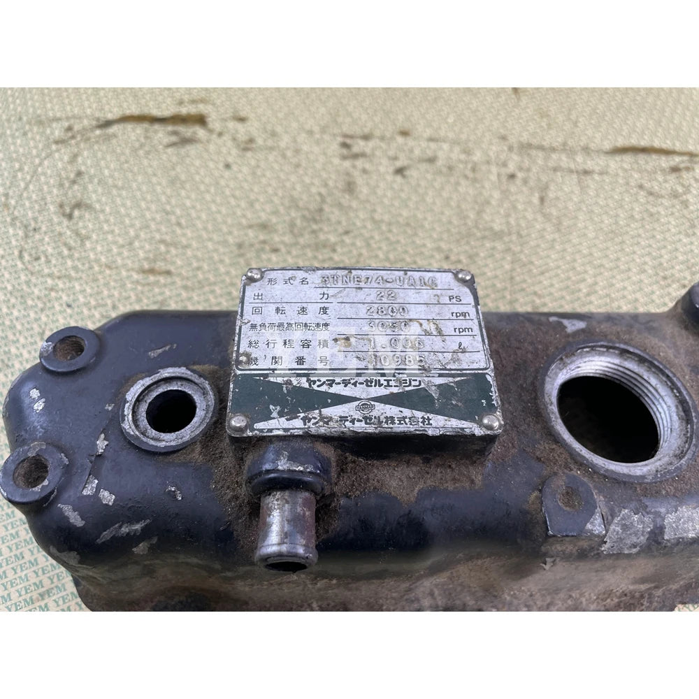 USED VALVE COVER FOR YANMAR 3TNE74 ENGINE For Yanmar