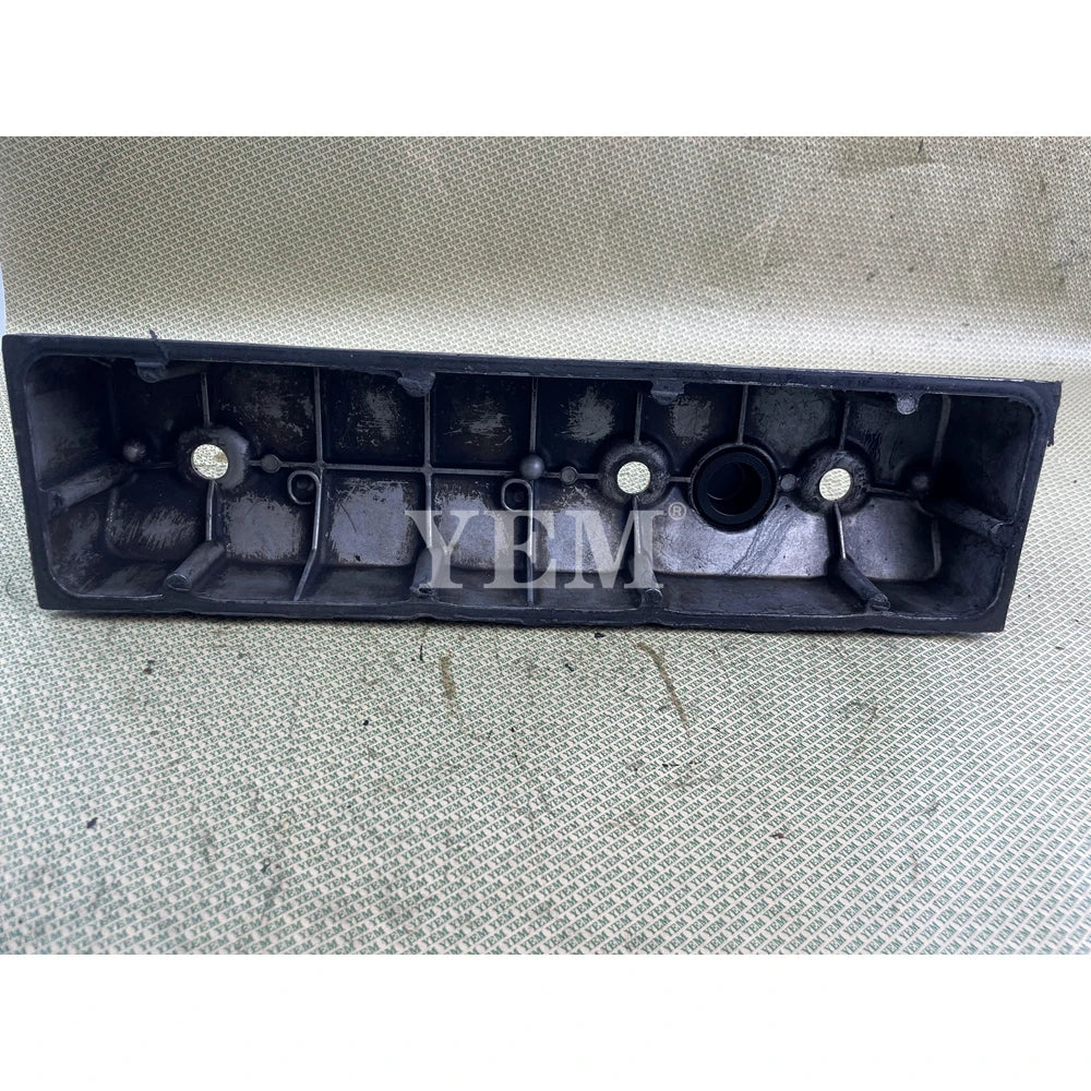 FOR KOMATSU ENGINE 4D95 VALVE COVER (USED) For Komatsu