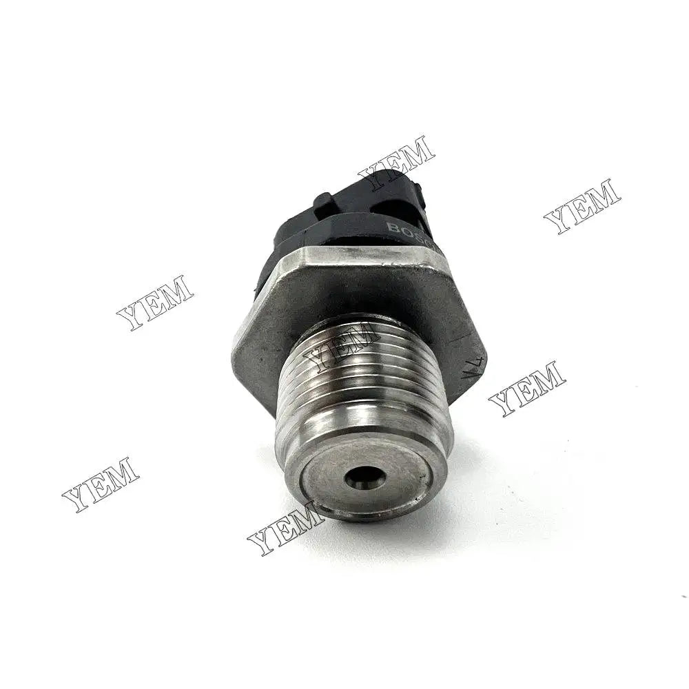 Part Number 4897225 Pressure Sensor For Komatsu PC200-8 Engine YEMPARTS