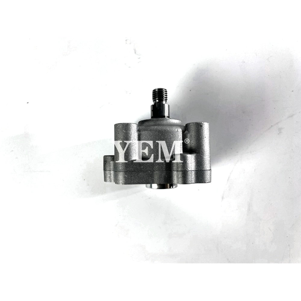 YEM Engine Parts Oil Pump 15261-35010 For Kubota D750 D850 D950 V1100 V1200 Engine For Kubota