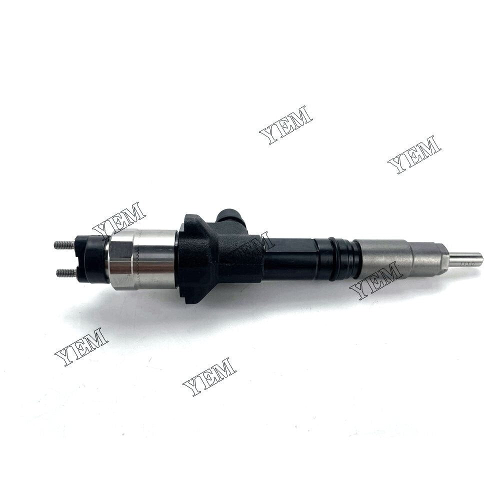 YEM V3800 V3800-CR Fuel Injector 1J500-53051 Kubota excavator diesel engine YEMPARTS