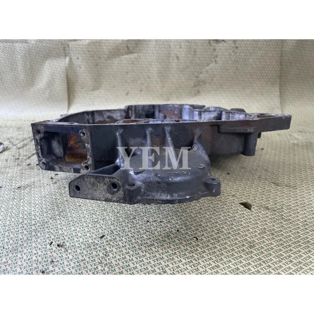 FOR KUBOTA ENGINE D722 TIMING COVER For Kubota