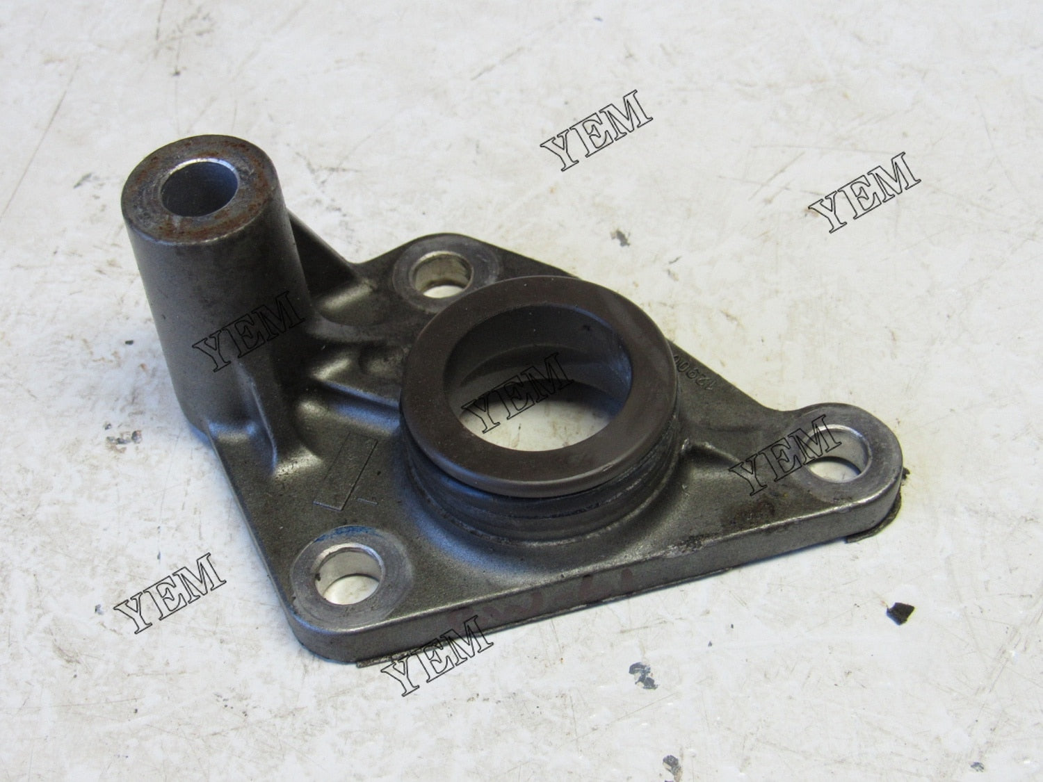 YEM Engine Parts 1 Piece Joint 129004-42040 For Yanmar 3TNV84-GDD Engine Water Pump 129004-42001 For Yanmar