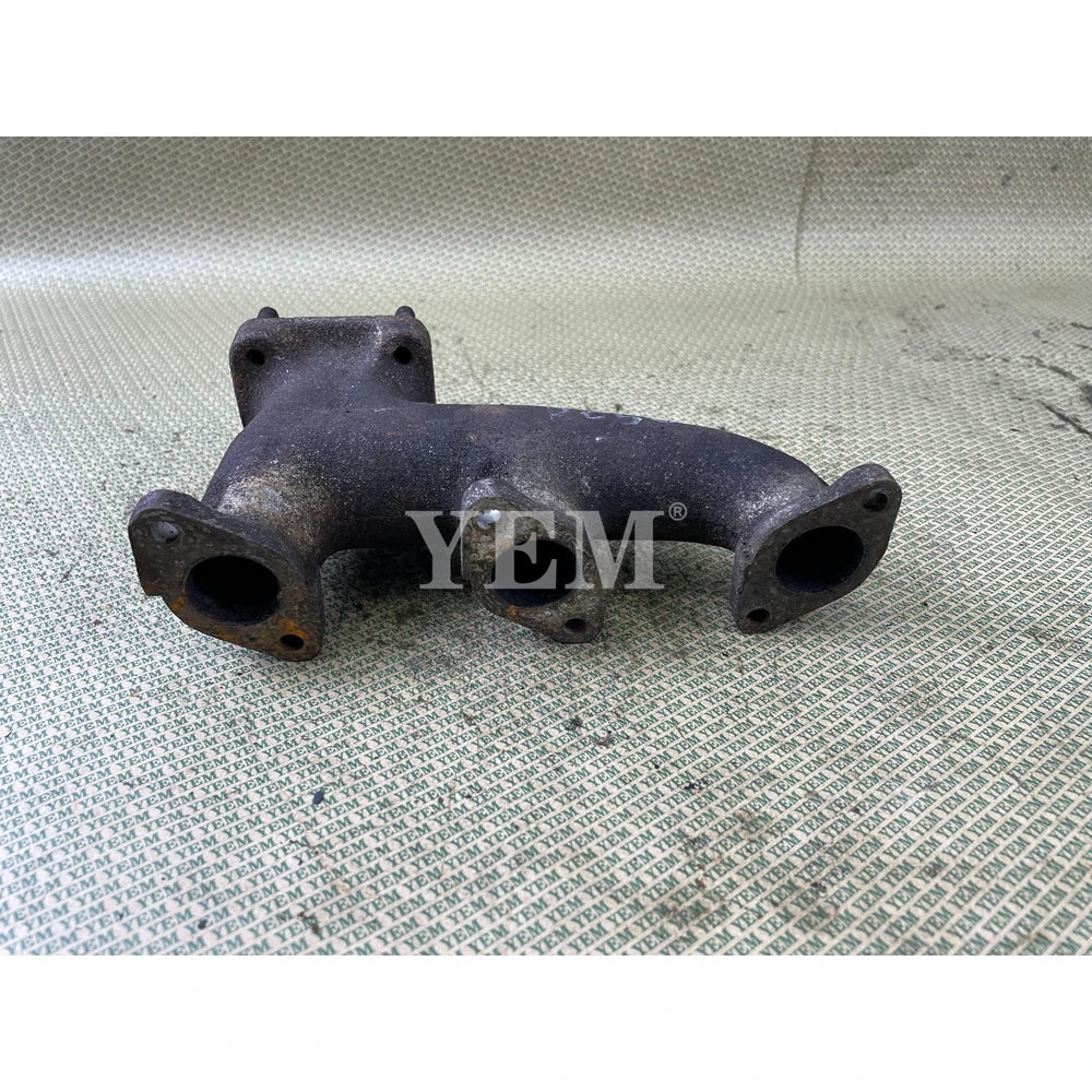 SECOND HAND EXHAUST MANIFOLD FOR KUBOTA D850 DIESEL ENGINE PARTS For Kubota