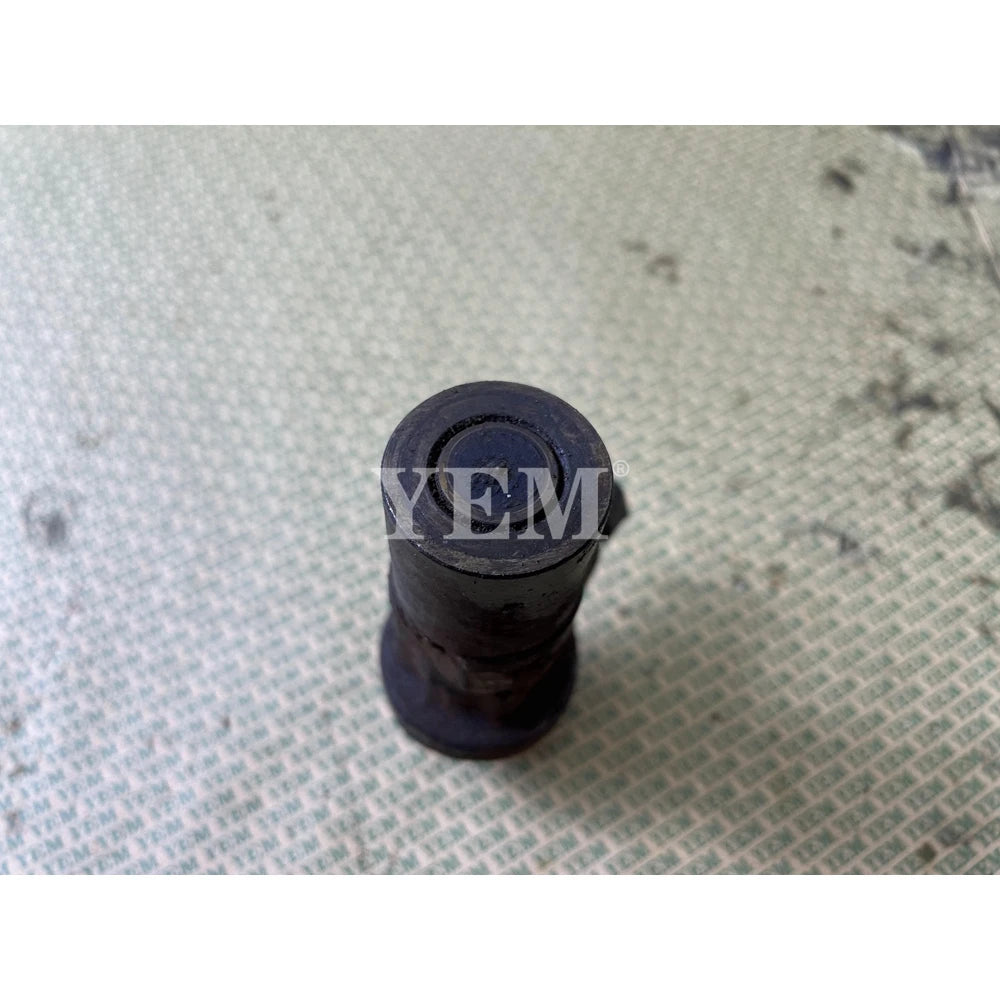 FOR YANMAR ENGINE 3T75 NOZZLE HOLDER (USED) For Yanmar